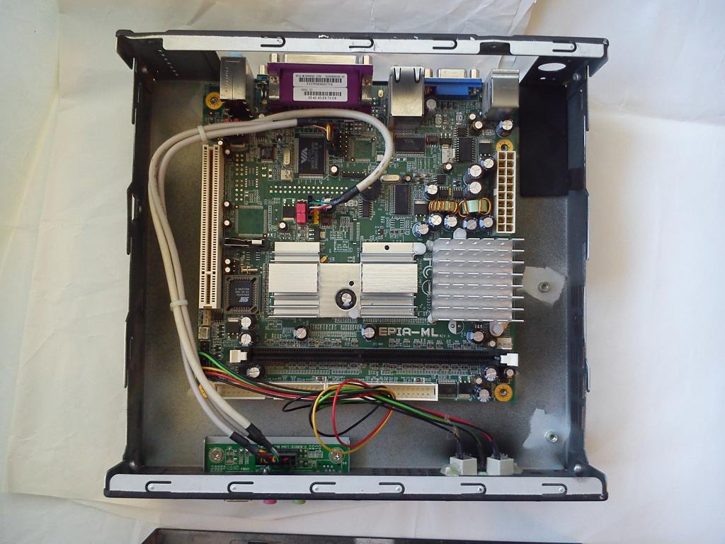 Нижняя корпуса. CARPC Mini ITX. CARPC Mini ITX 2022. CARPC Mini ITX VGA. Корпусами VOOMPC.